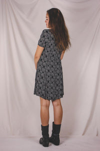 Adina vintagemekko