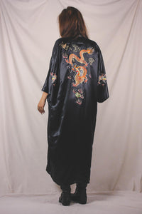 Phoenix Embroidery silkkinen lohikäärmetakki