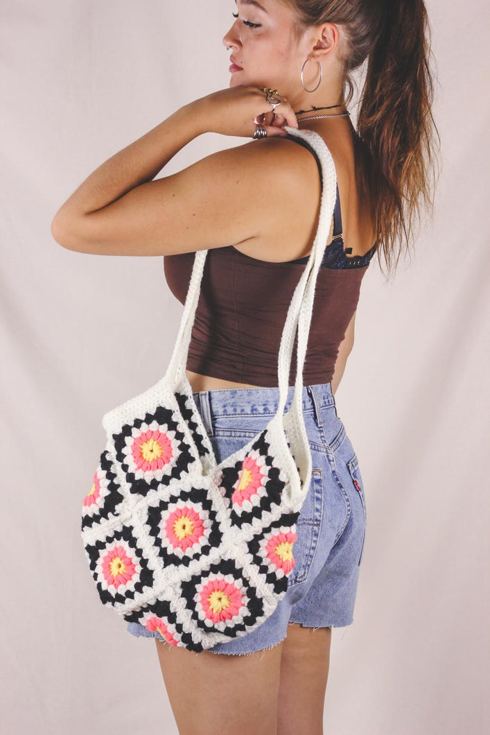 Aline vintagevirkkuulaukku