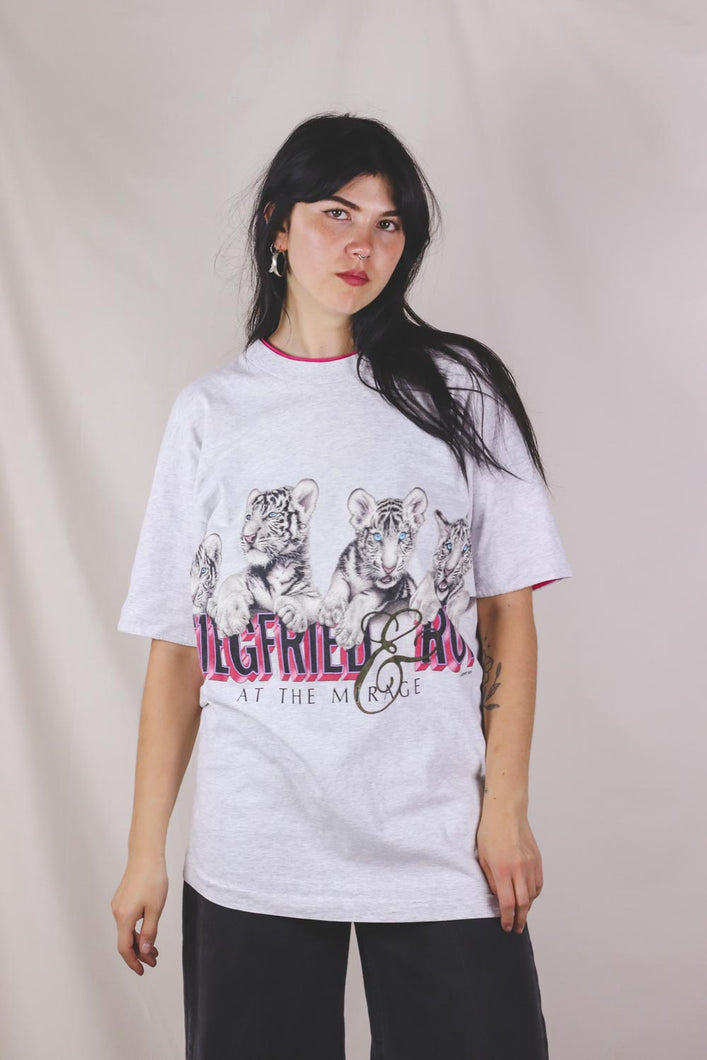 White tigers vintage t-paita