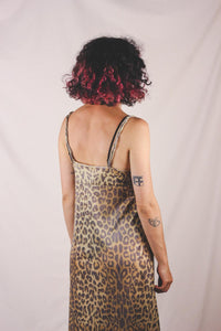 Leona kotimainen leopardivintagemekko