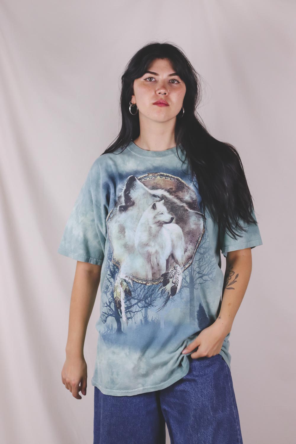 Dreamy wolfes vintage t-paita