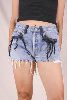 Medda tuunatut Leviksen vintageshortsit