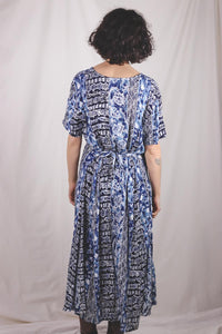 Nina 90-luvun vintagemekko