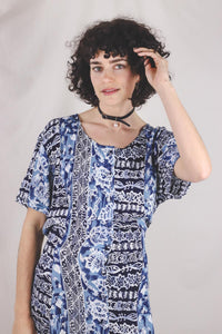 Nina 90-luvun vintagemekko