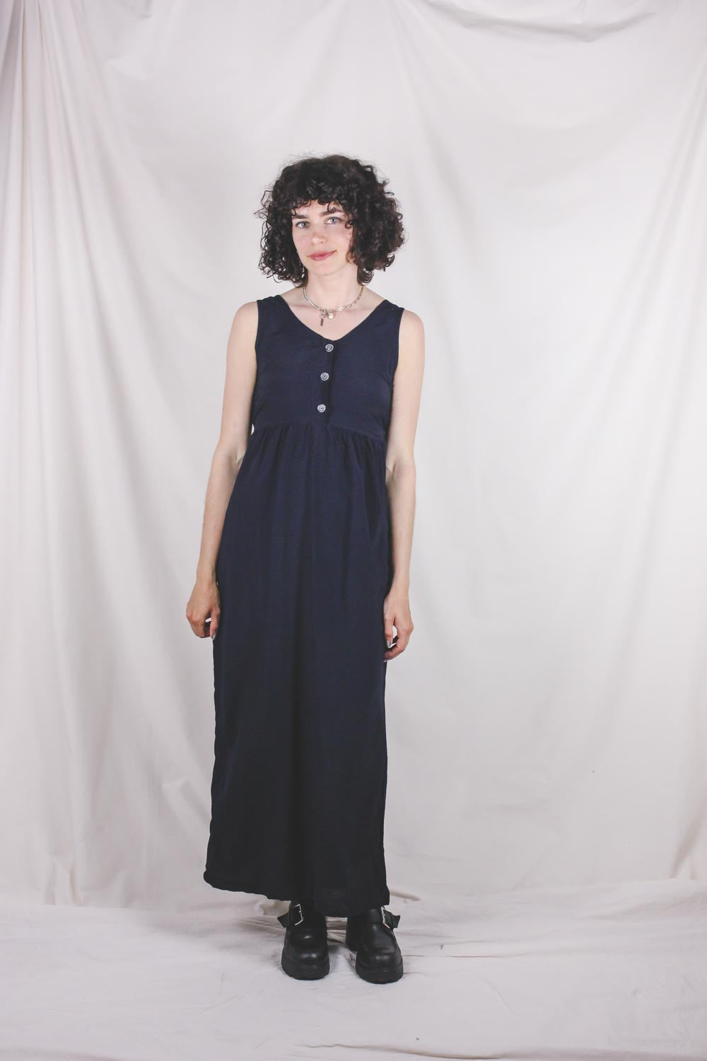 Lara italialainen vintageviskoosimekko