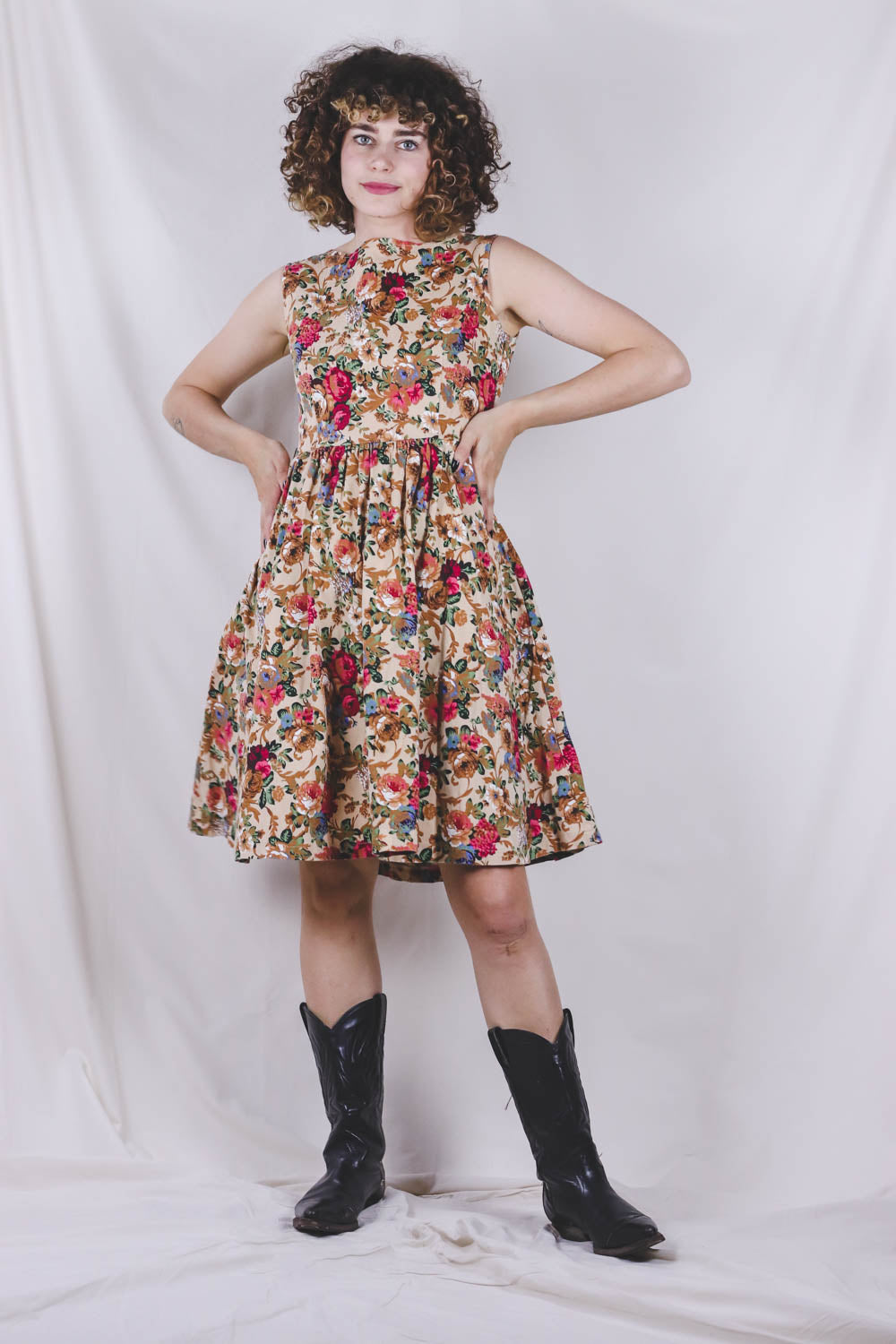Alba 50-luvun puuvillavintagemekko