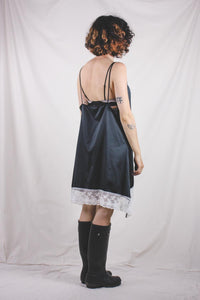 Ava 90-luvun slip dress