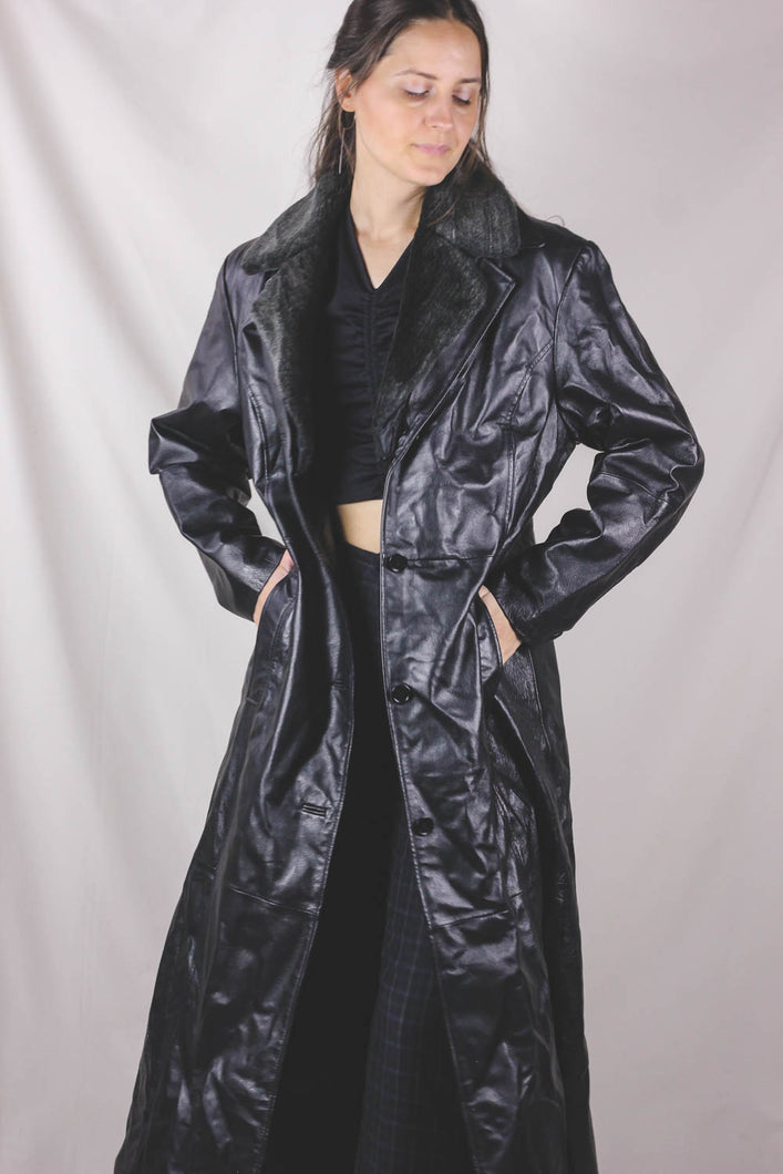 Olida pitkä vintagenahkatakki keinokarvakauluksella