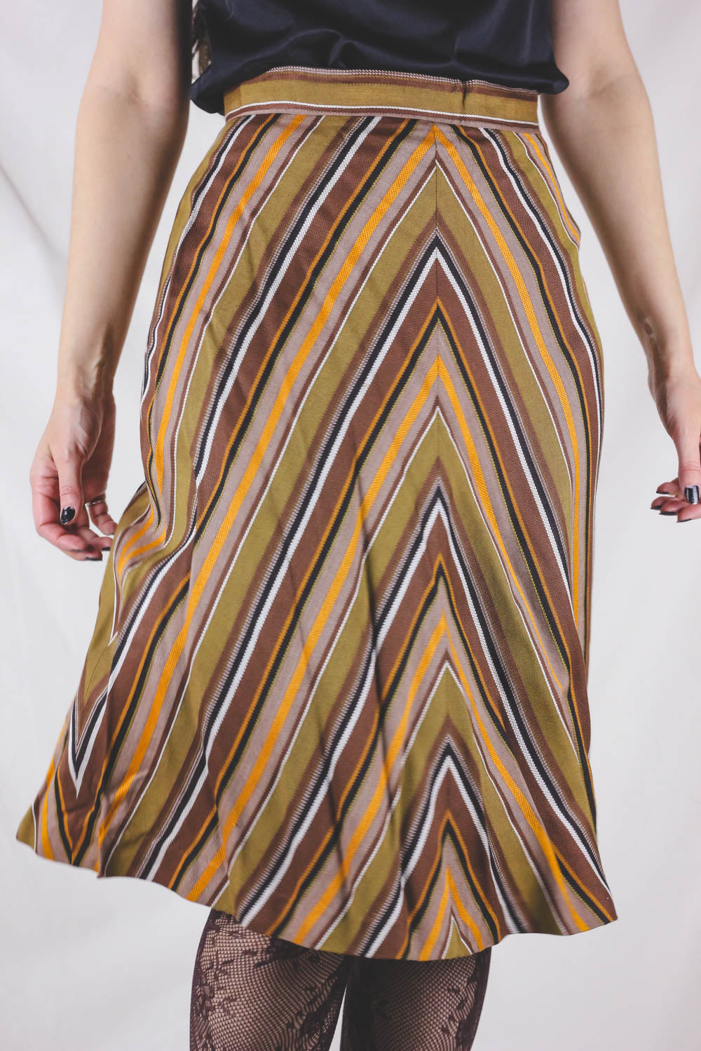 Solja 60-luvun kevyt vintagehame