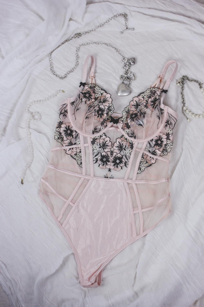 Abila vintagebody 80D