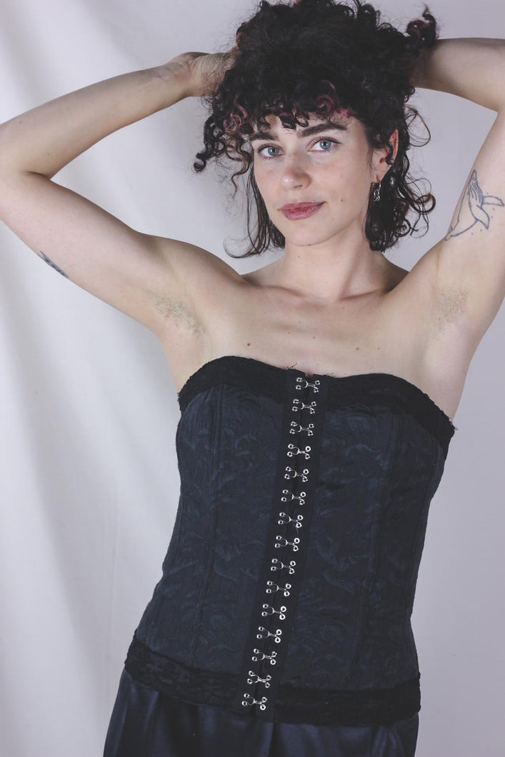 Gotika musta vintagekorsetti