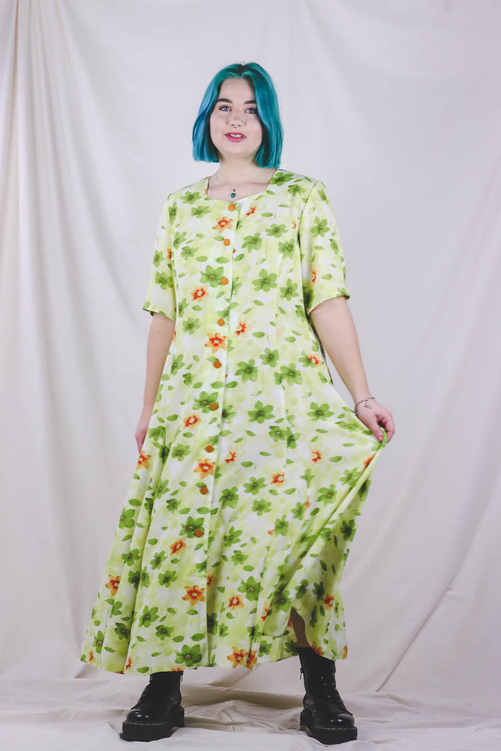Bea kotimainen vintagekukkamekko